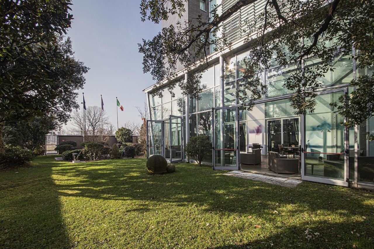 Hotel For You Cernusco Sul Naviglio Exterior foto